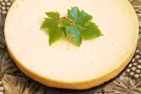 Vanilla Rice Cooker Cheesecake With Pecan and Gingersnap Crust
