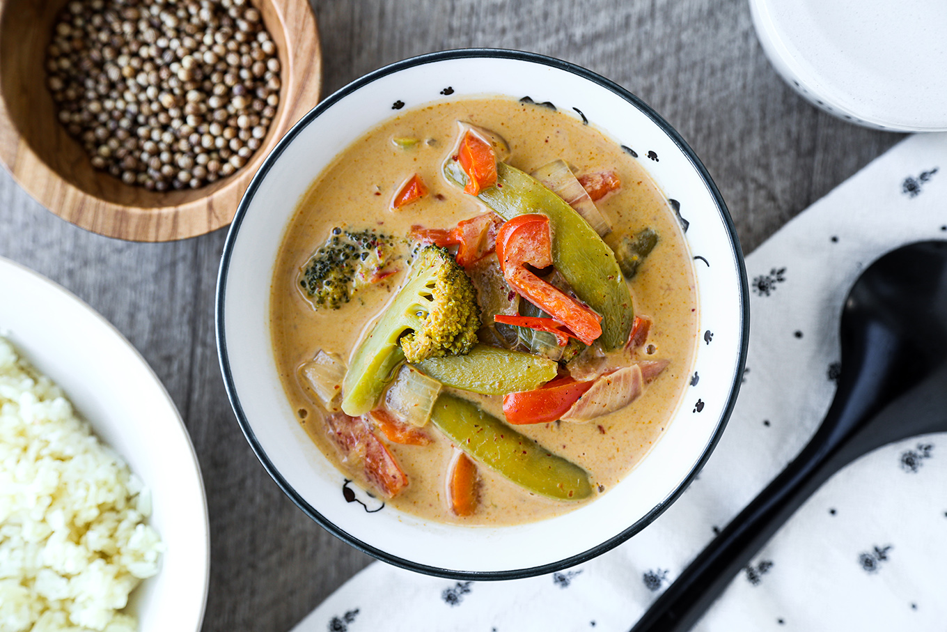 Rice Cooker Vegetable Thai Curry